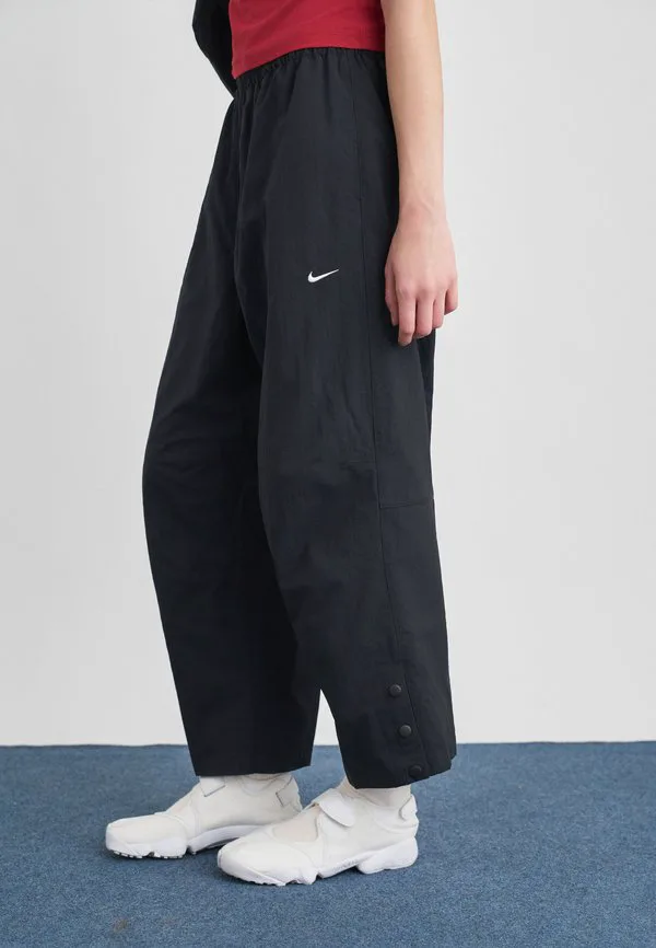 Модные спортивные штаны Nike Sportswear, Black/Sail