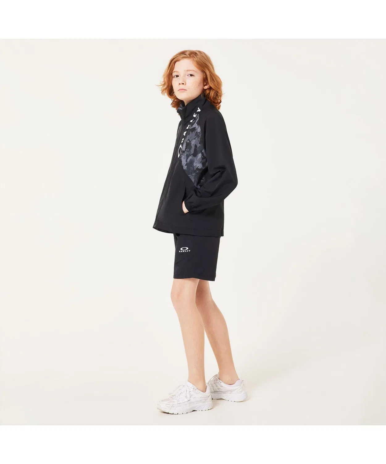 Детская куртка-ветровка с камуфляжным принтом YTR WIND CLOTH JKT 9.0 OAKLEY, Black — фото 2