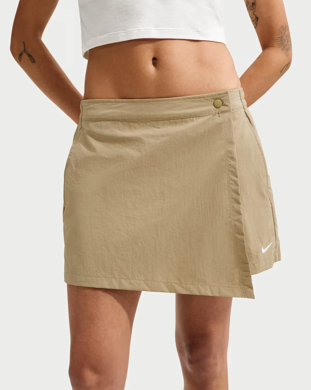Женская юбка-шорты со средней посадкой Nike Sportswear, Parachute Beige/Sail — фото 2