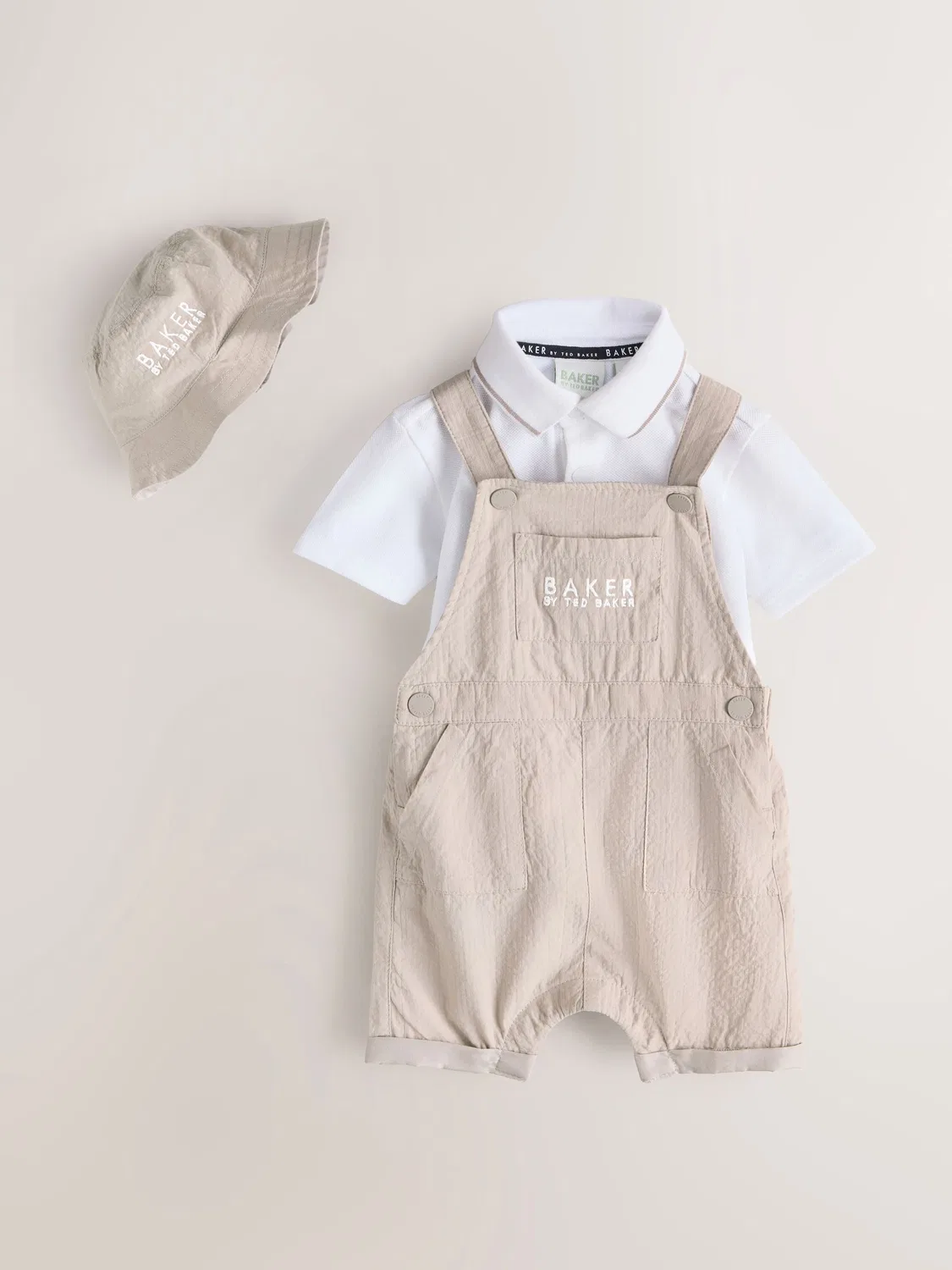 Комплект из джинсового комбинезона, поло и панамы, модель Seersucker, бренд Baker by Ted Baker, цвет Stone