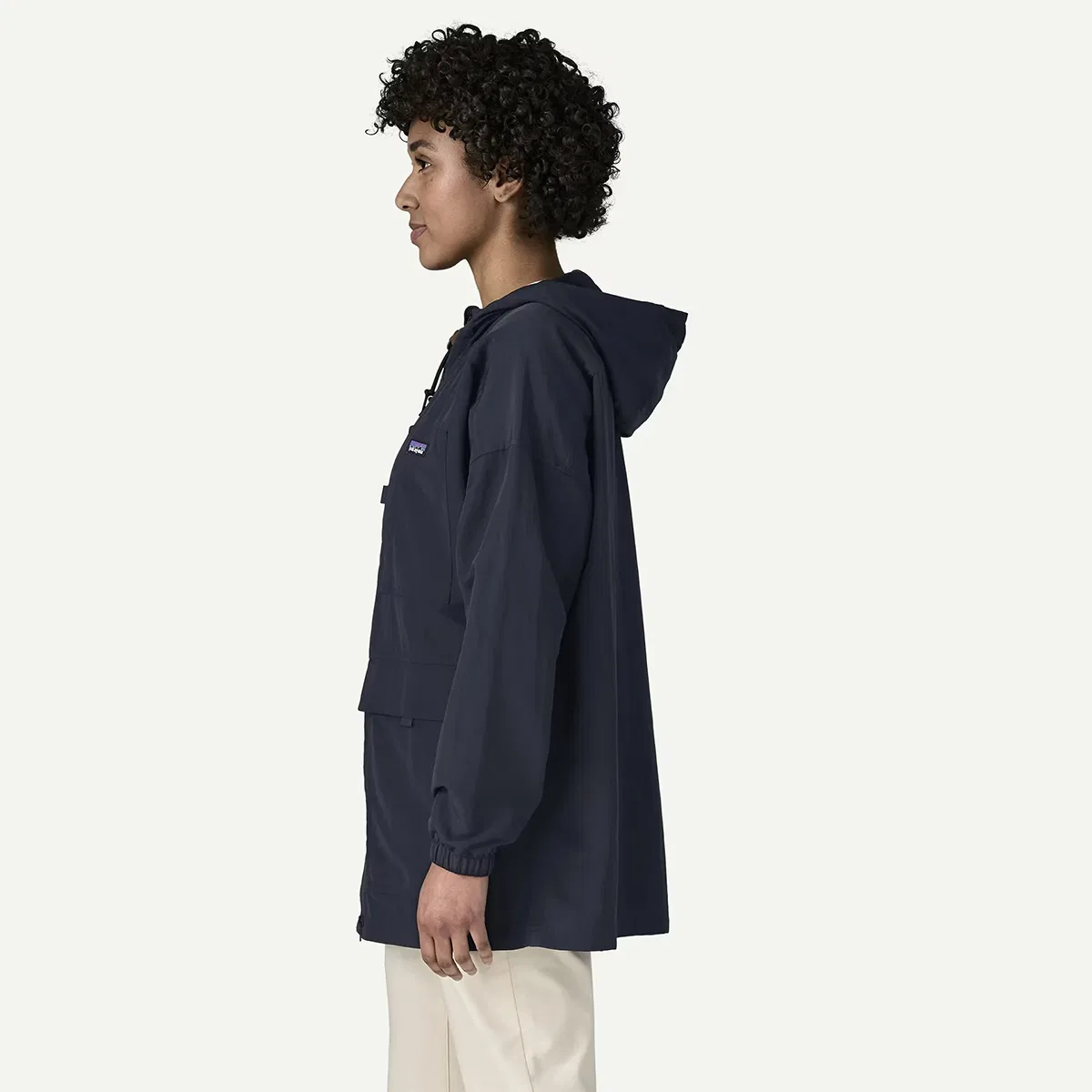 Женская ветровка из переработанного нейлона Skysail unlined parka Patagonia, Weathered Stone — фото 2