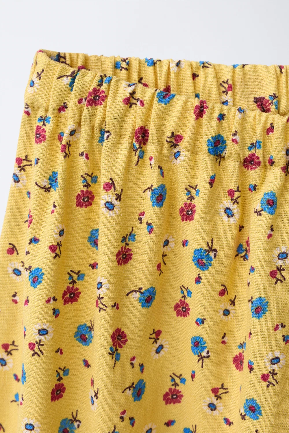 Брюки с цветочным принтом, льняная смесь ZARA, Yellow — фото 3
