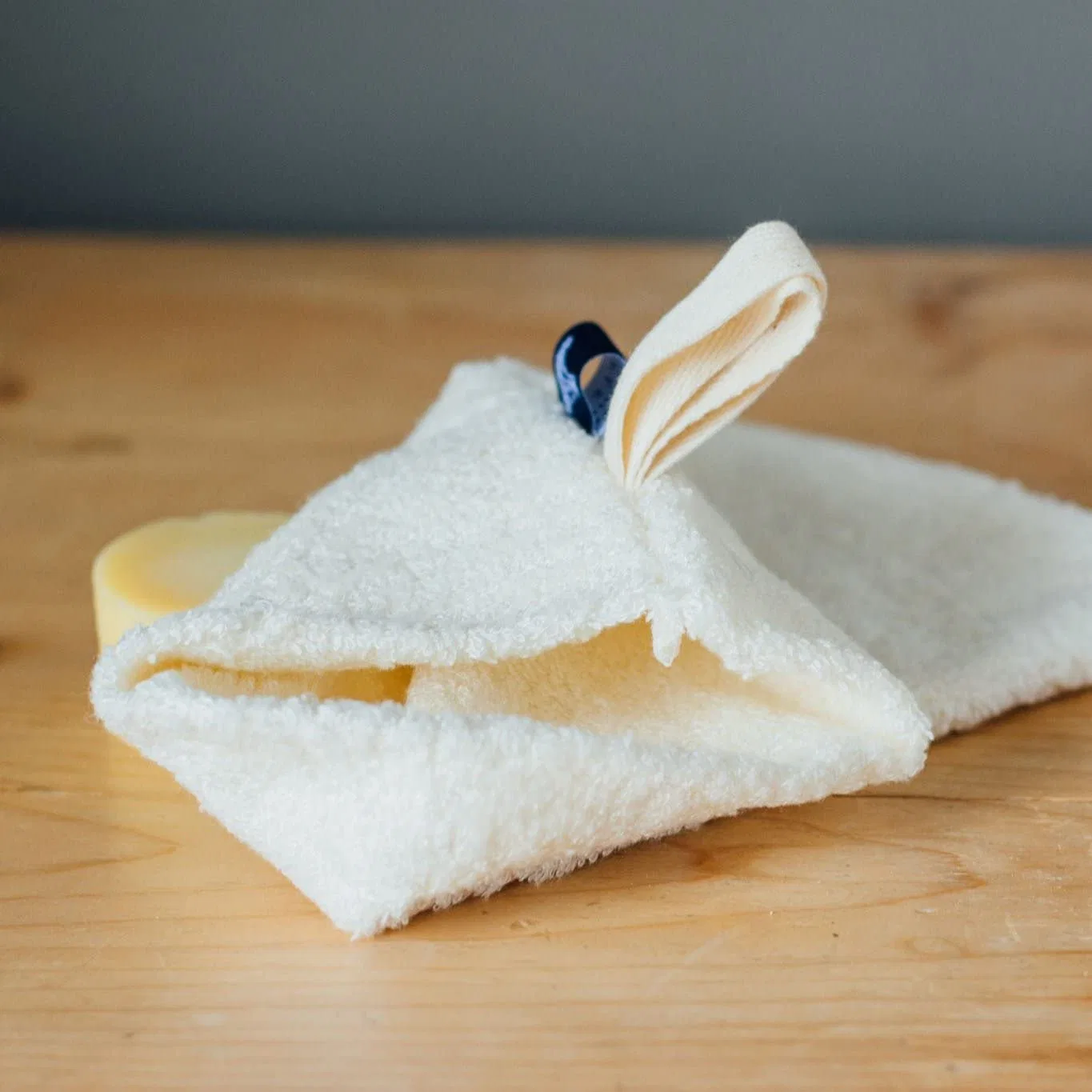 Мочалка для душа Bamboo Shower Glove, Helen Round, Кремовый — фото 3