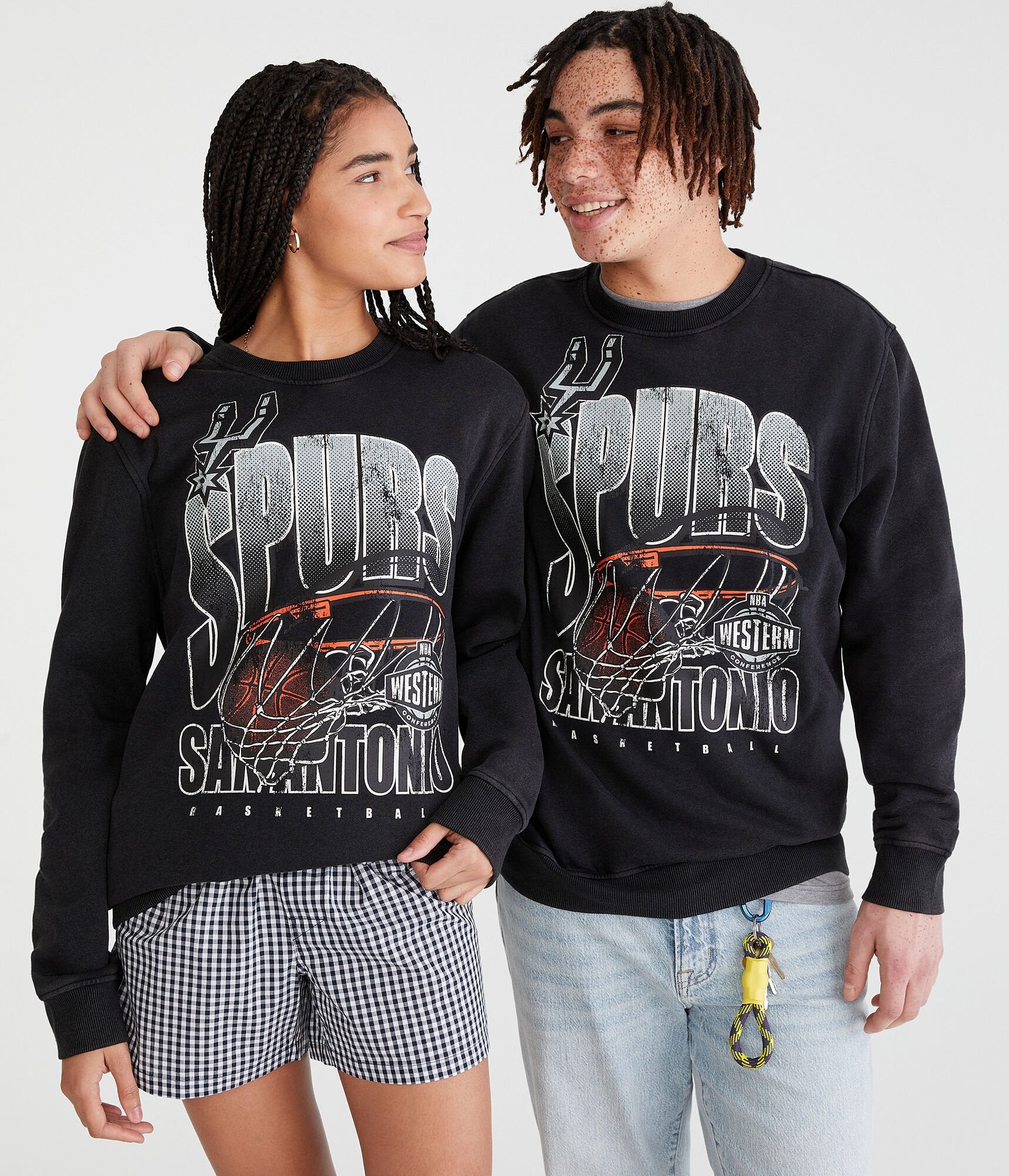

Толстовка Aeropostale San Antonio Spurs Crew, черный