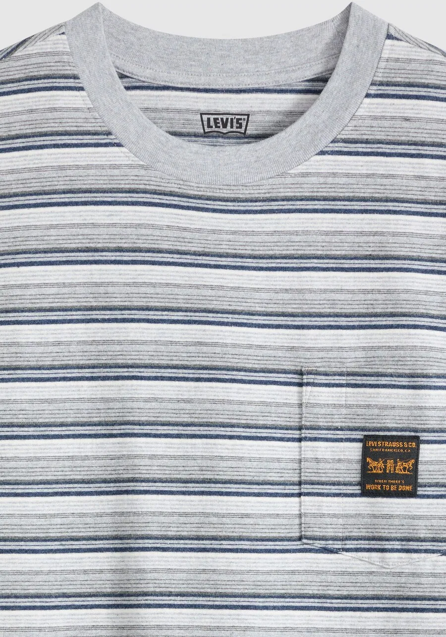 Футболка LEVI'S WORKWEAR серого и светло-серого цвета — фото 4