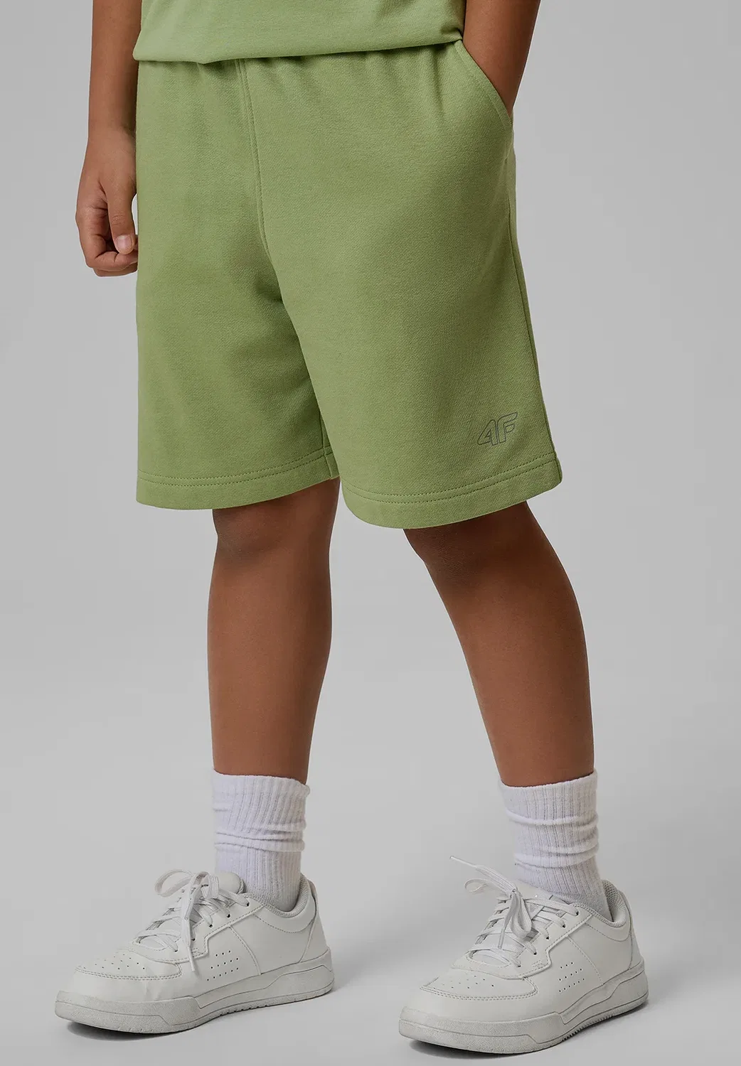 Spodenki dresowe chłopięce - niebieskie 122 (6-7 лат) - спортивные шорты 4F, Mint — фото 2