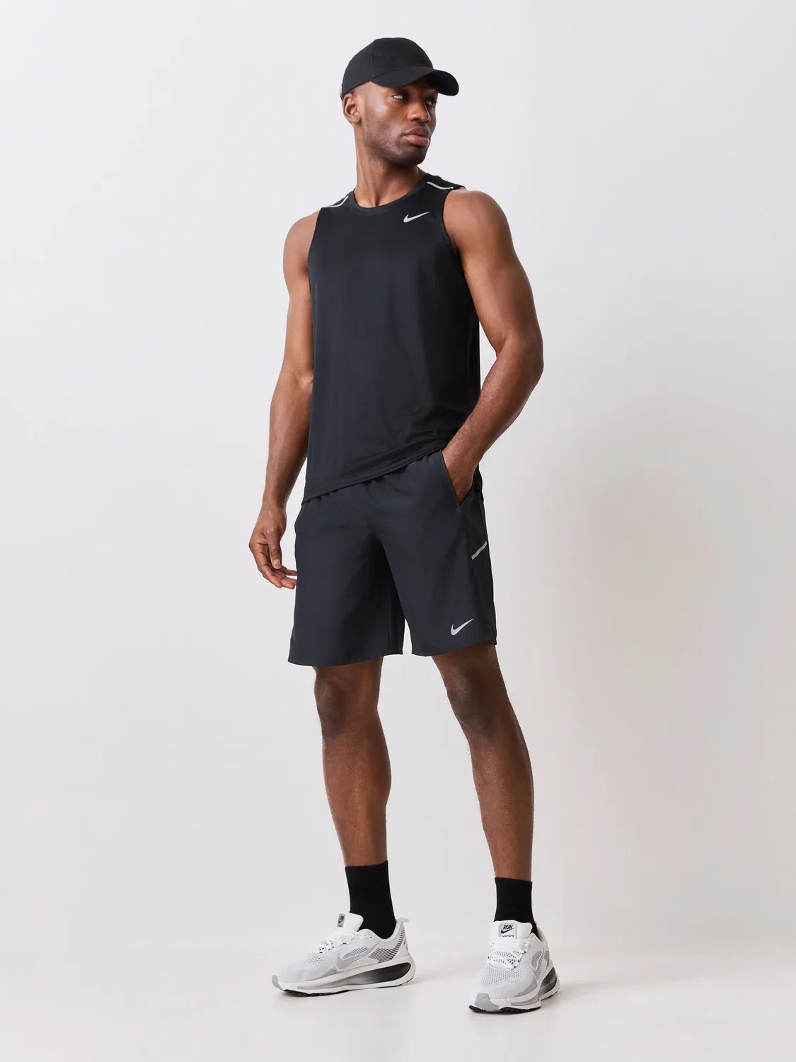 Шорты беговые Miler Dri-FIT 5 дюймов Nike, черный — фото 2