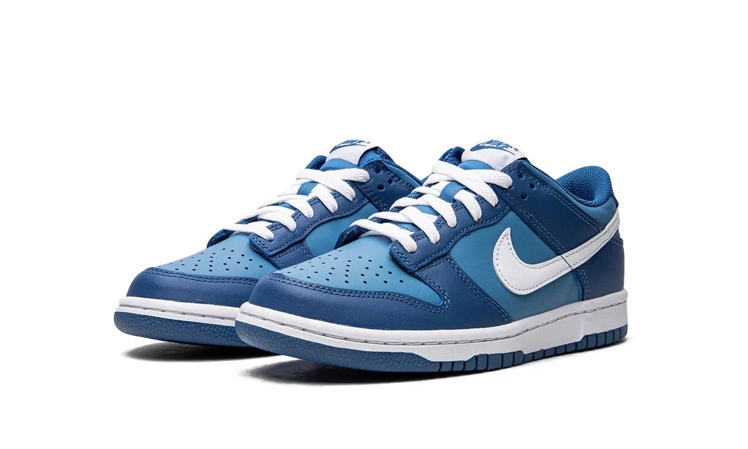 Детские кроссовки для мальчиков с кожаным верхом Dunk Low NIKE, Dark Navy Blue — фото 2