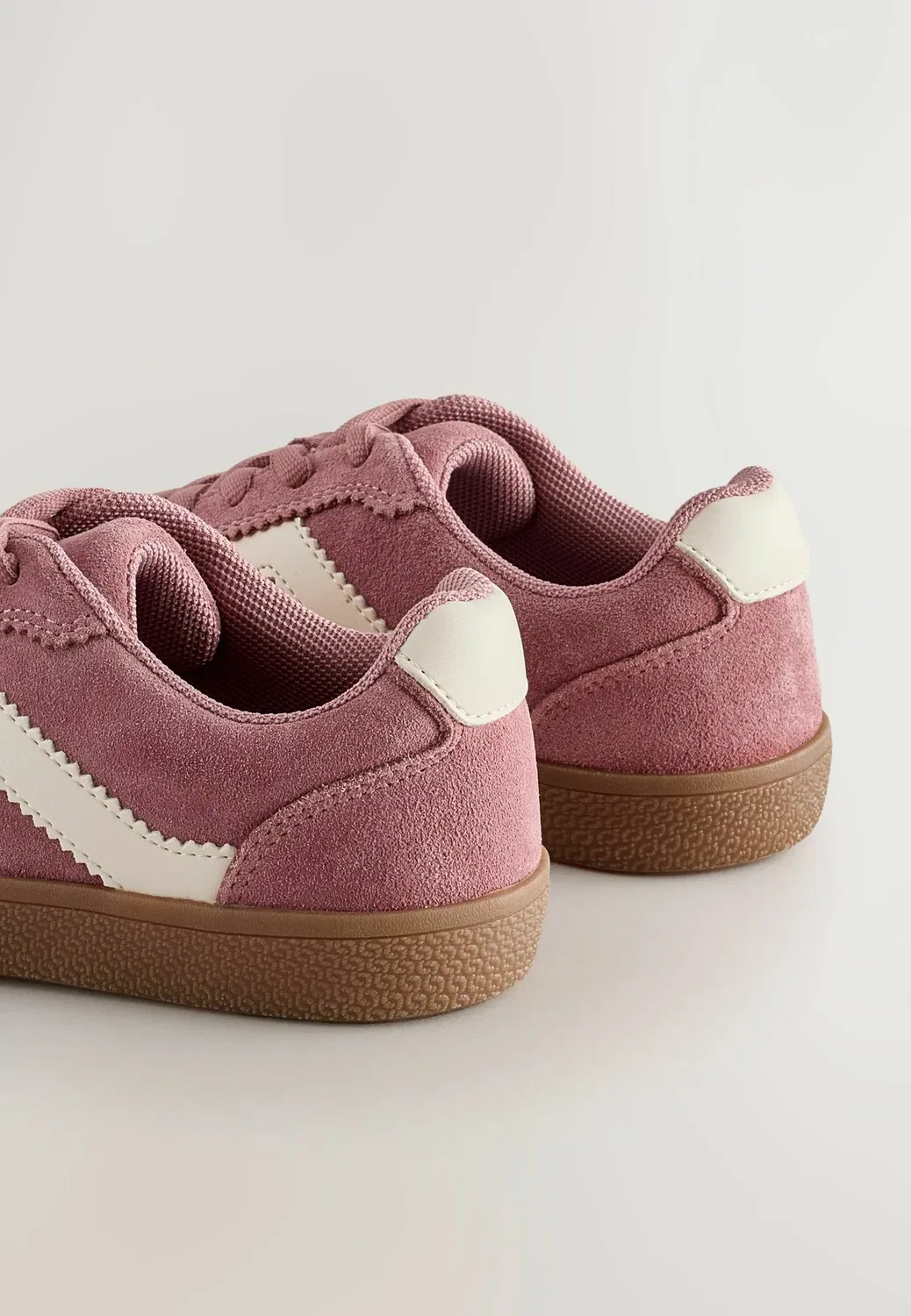 Широкая посадка (g) - ретро-кроссовки. - кроссовки Next, Pink Suede — фото 4