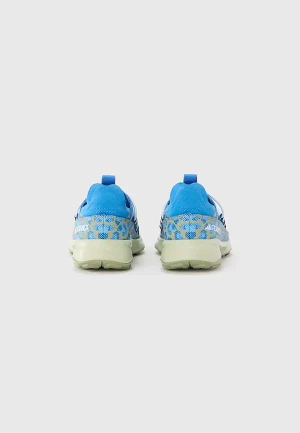 Кроссовки Adidas Terrex, синий/оранжевый — фото 3