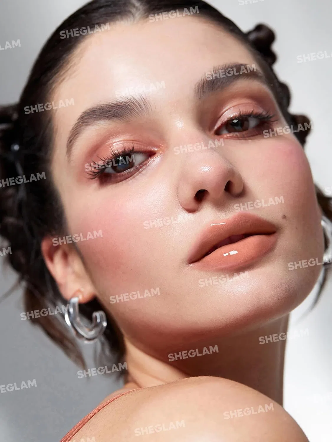 Увлажняющий блеск для губ «PoutPerfect» In Bloom от SHEGLAM Sheglam, In Bloom — фото 2