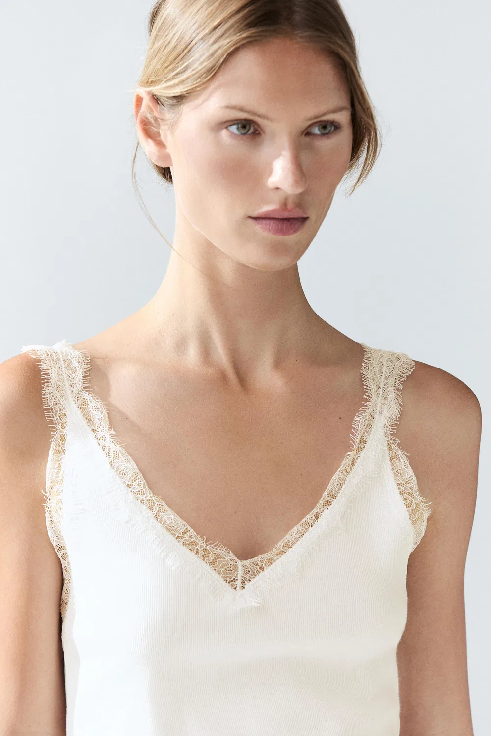 Топ Massimo Dutti Strappy Lace-Trim, кремовый — фото 4