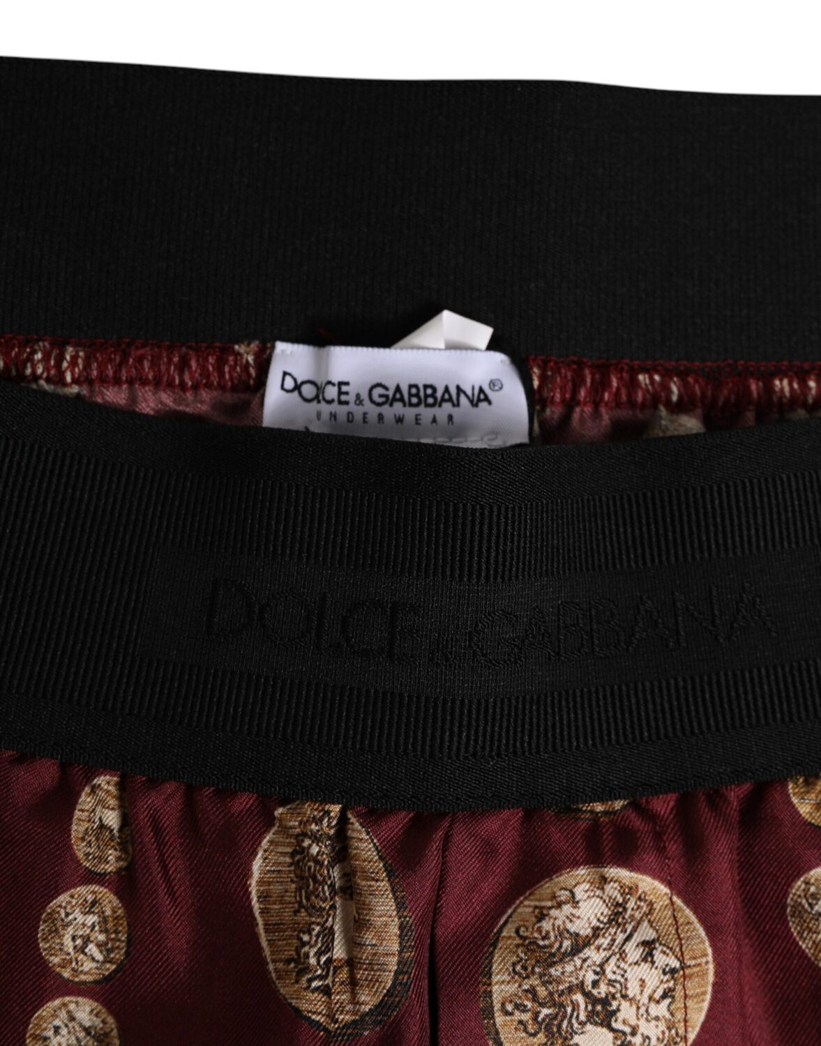 Мужские боксеры-шорты бордового цвета с принтом монет Dolce & Gabbana, бургундия — фото 2
