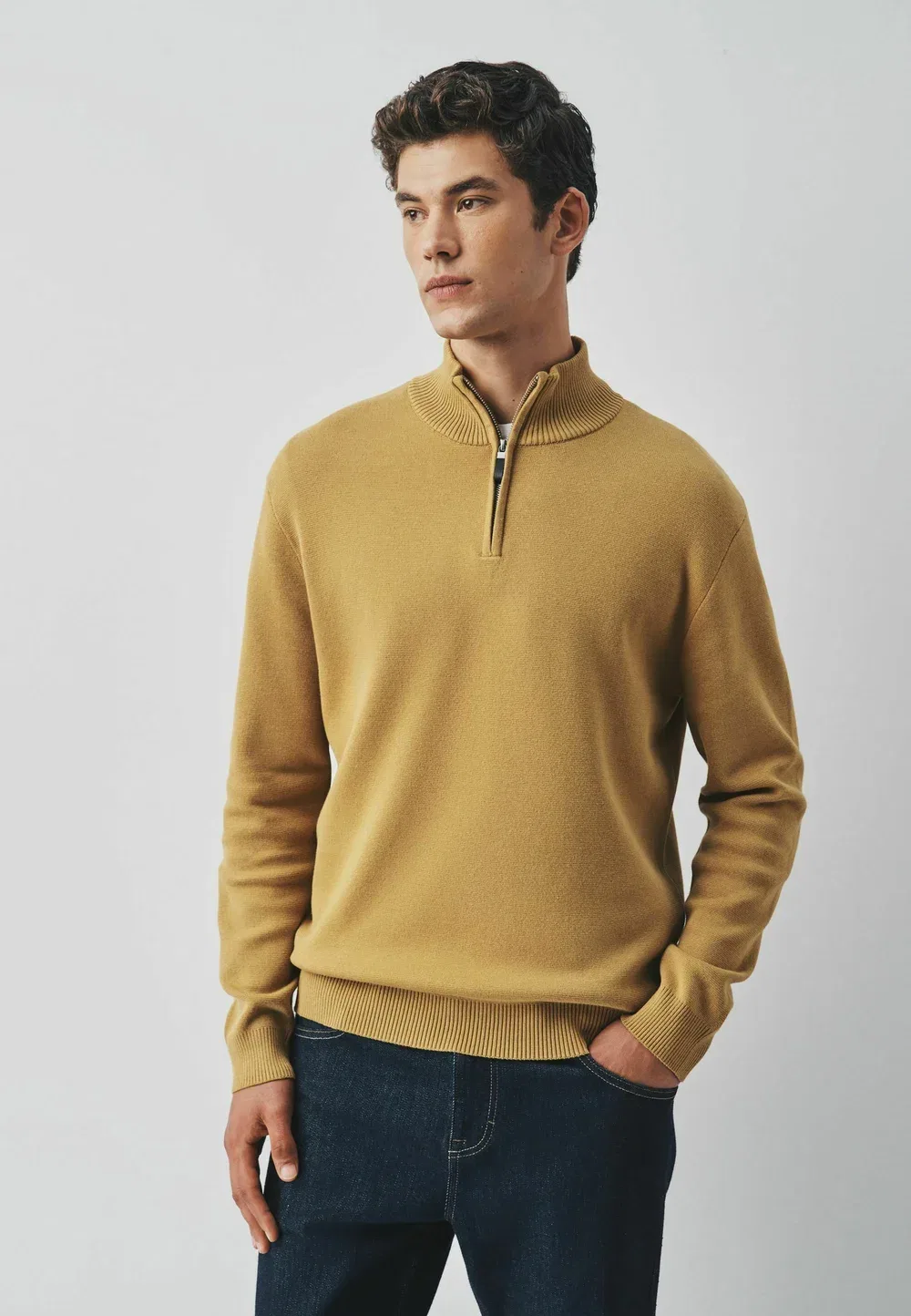 Свитер стандартного кроя с молнией на четверть длины Next, Ochre Yellow