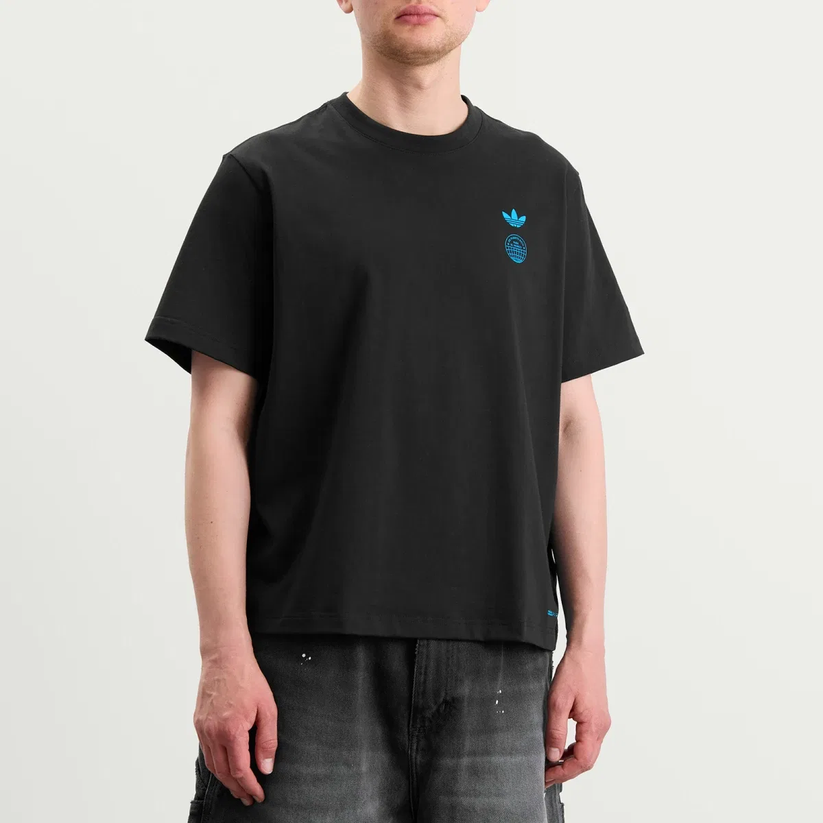 Футболка с принтом X Bad Bunny London Tour Merch Adidas, Black — фото 2