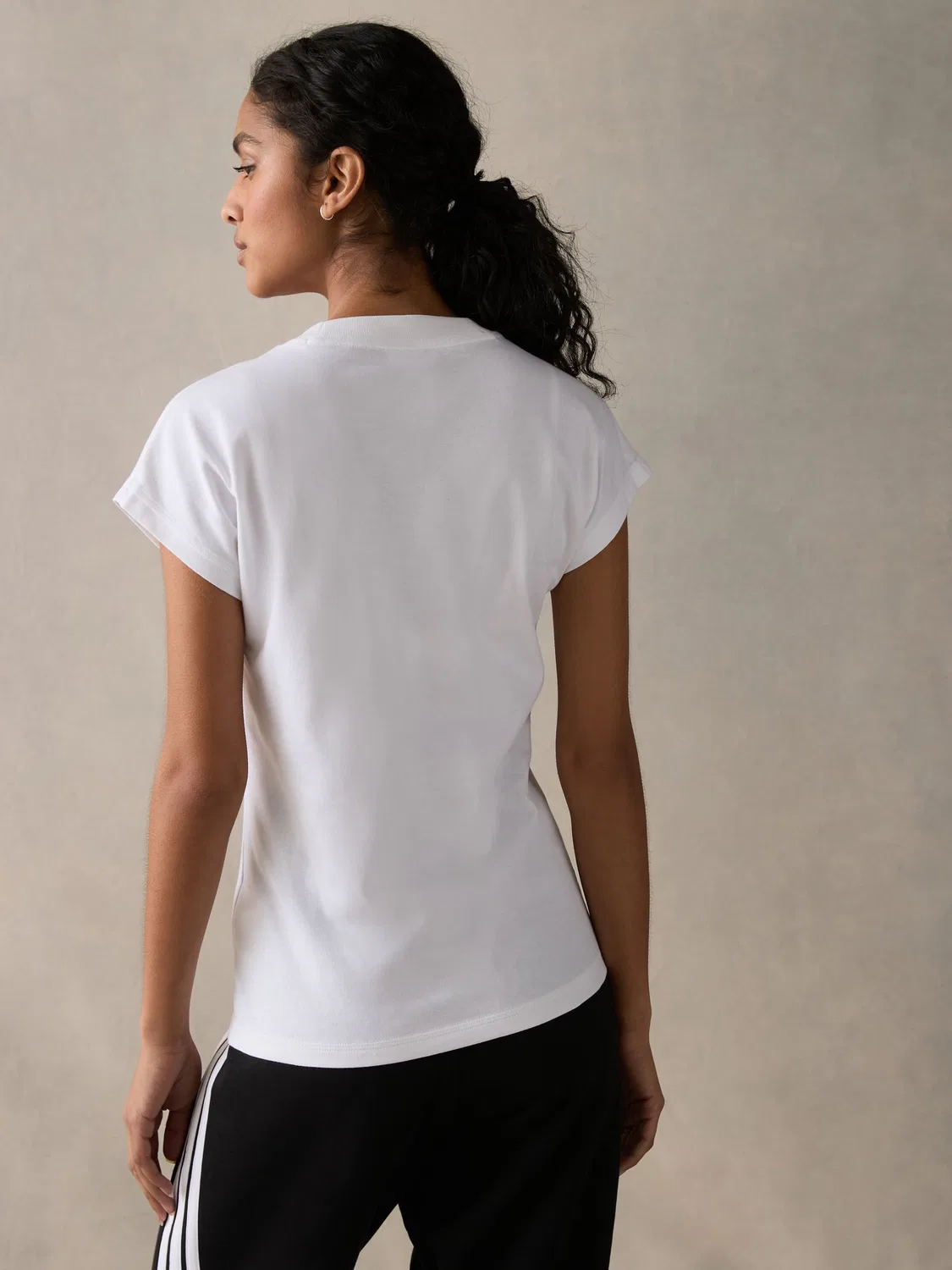 Футболка с круглым вырезом, Essentials Single Jersey adidas, белый — фото 3