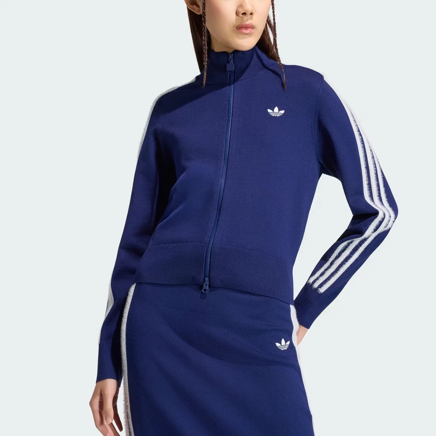 Женское пальто с воротником-стойкой умеренного прямого кроя Dark Blue/White Adidas Originals, Темно-синий/Белый — фото 4