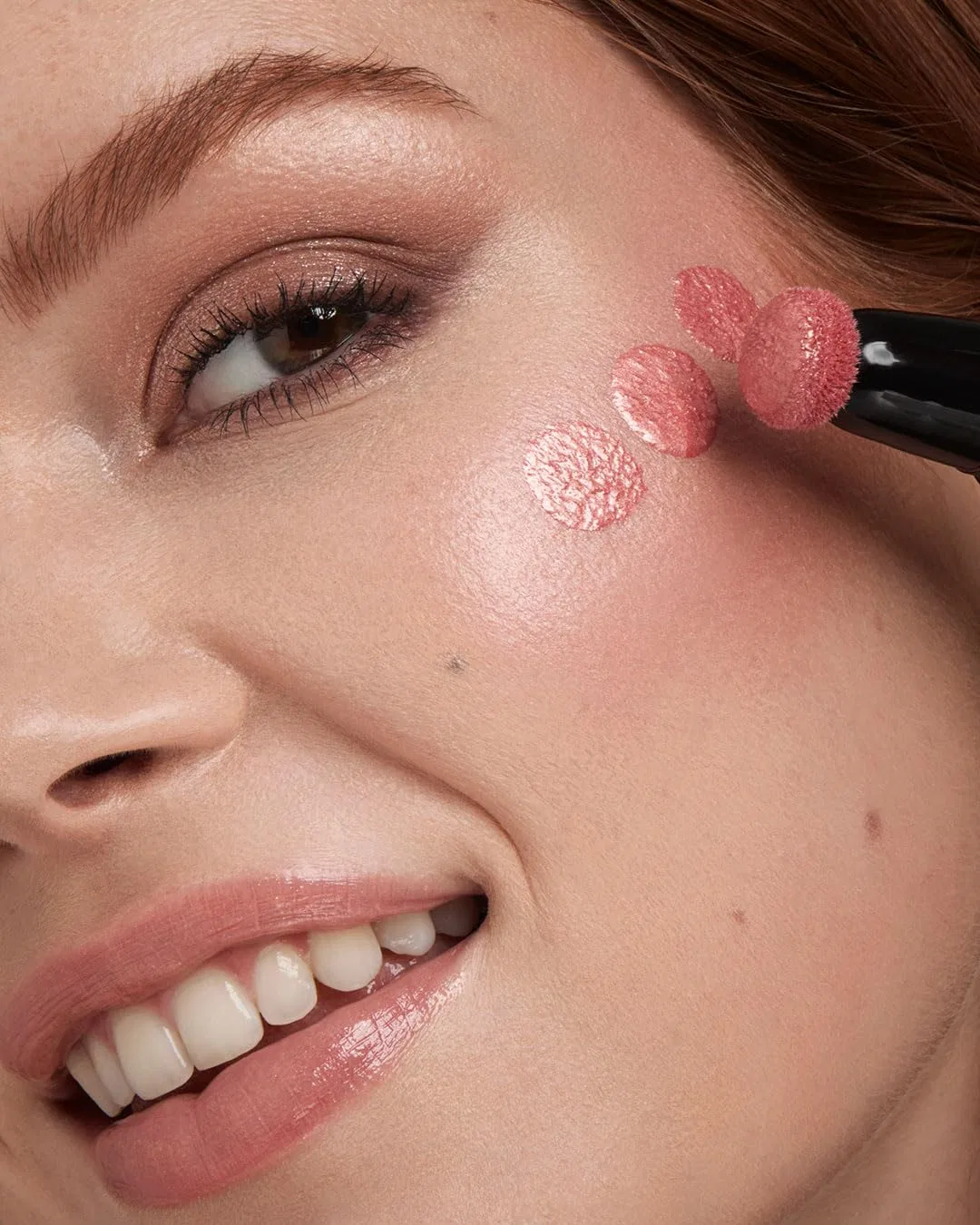 Жидкие румяна KIKO Milano 02 Crystal Coral, 20 г — фото 4