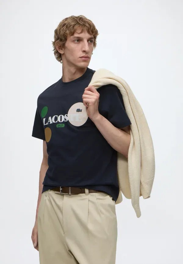 Футболка Lacoste унисекс с принтом, темно-синяя — фото 4