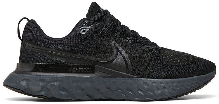 

Кроссовки Nike React Infinity Run Flyknit 2 'Triple Black', черный