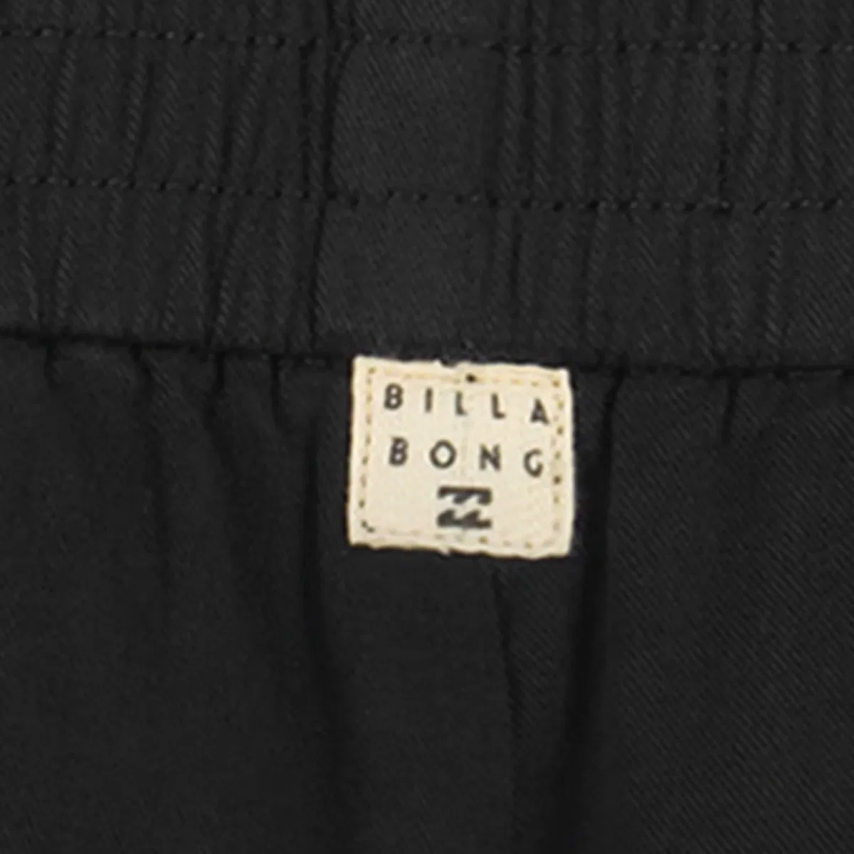 Детские шорты для девочек с цветочным принтом Mad For You Short Billabong, Black Sands — фото 2
