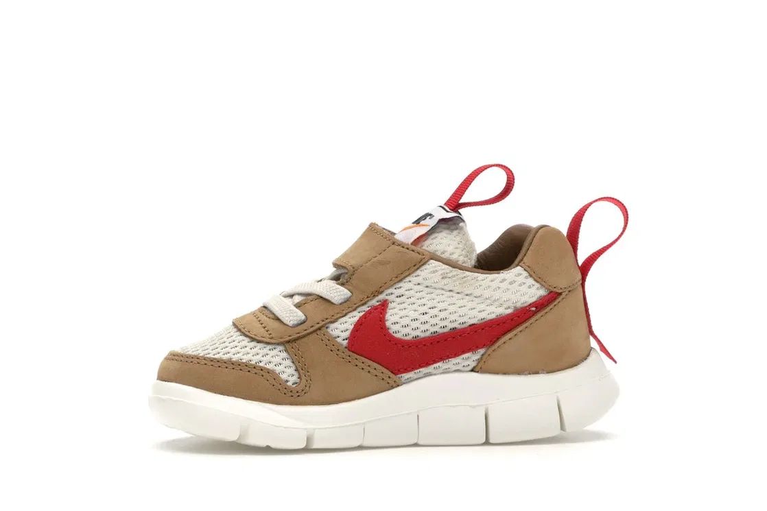 Детские кроссовки Lifestyle с принтом Nike Mars Yard Nike, Natural/Sport Red-Maple — фото 3