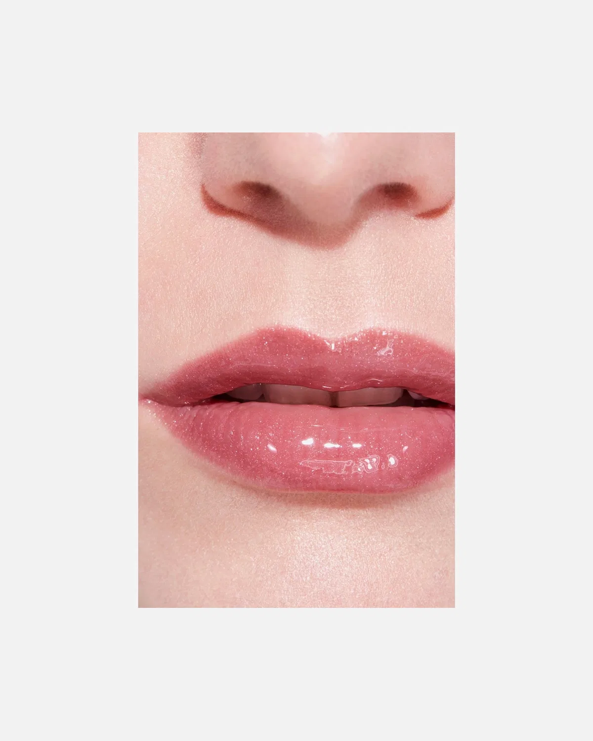 Блеск для губ rouge coco hydra gloss Chanel, 447 - Bourgeoisie — фото 4