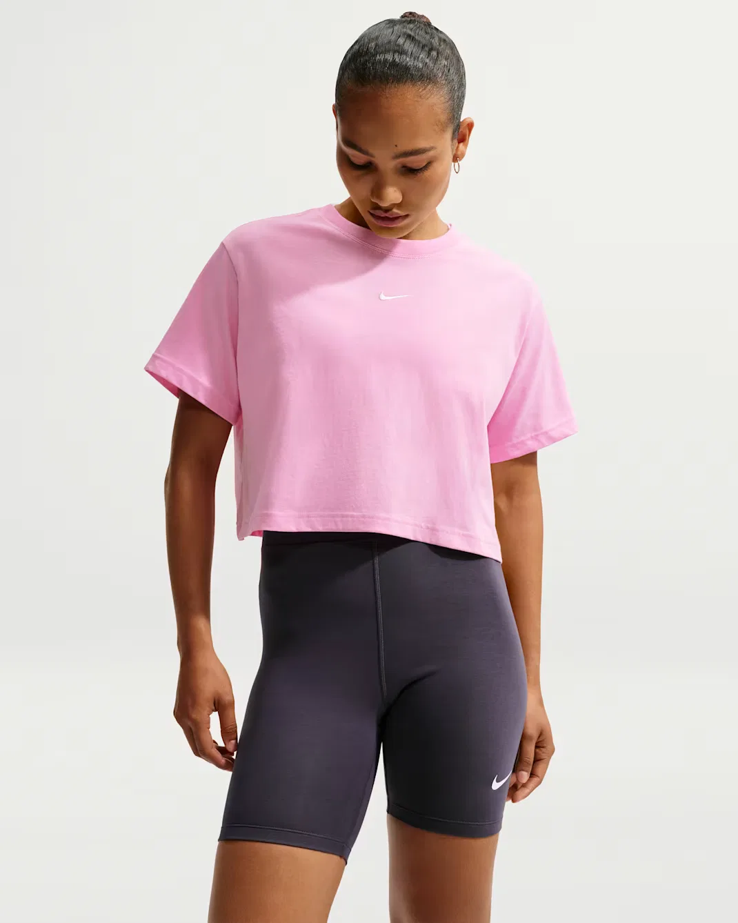 Женские велосипедные шорты с высокой талией, длина 8 дюймов Nike Sportswear Classic, Gridiron/White — фото 4