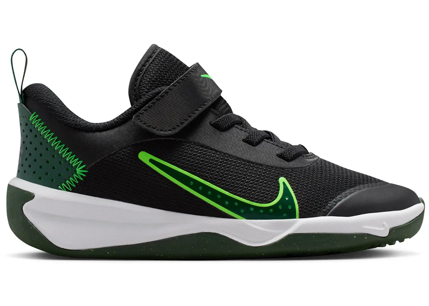 Детские кроссовки Lifestyle Nike Omni Multi-Court, Black/Green Strike/Fir