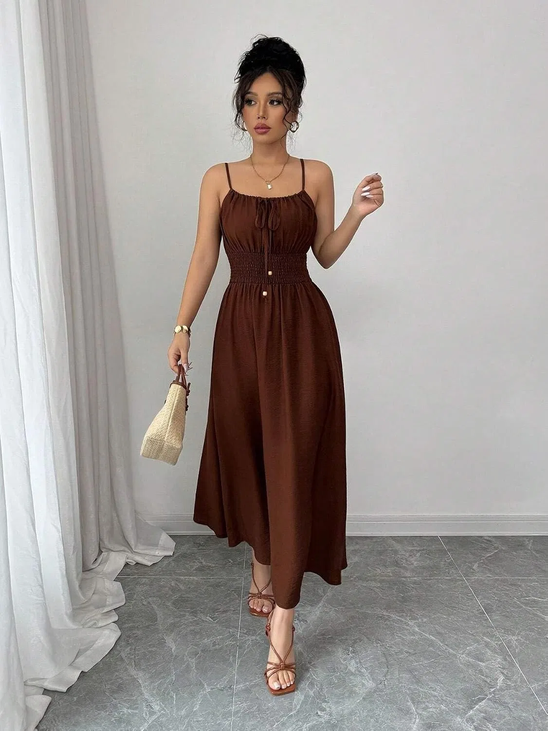 Женское платье-комбинация на тонких бретелях Casual, Coffee — фото 4