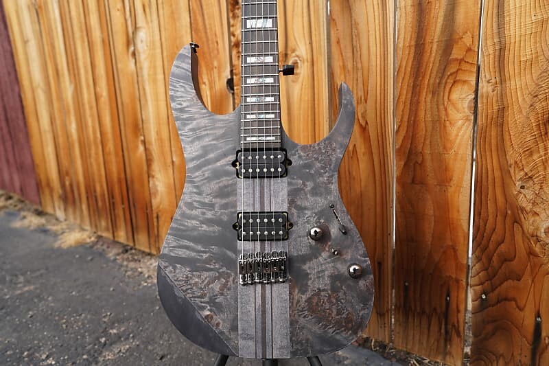 

Ibanez Premium RGT1221PB DTF - плоская 6-струнная электрогитара Deep Twilight с сумкой для переноски (2023)