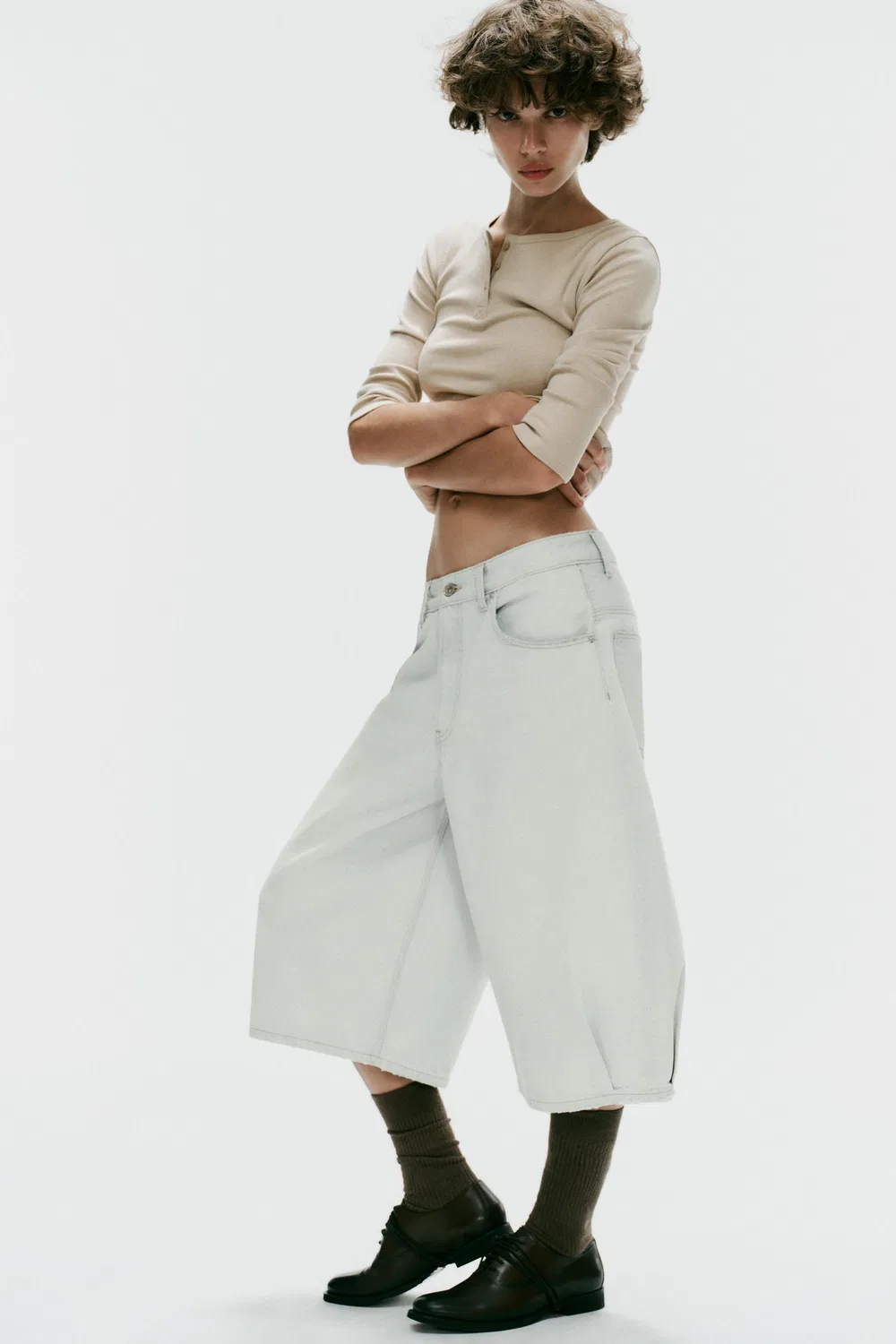Джинсовые шорты средней посадки из денима ZARA, Light blue