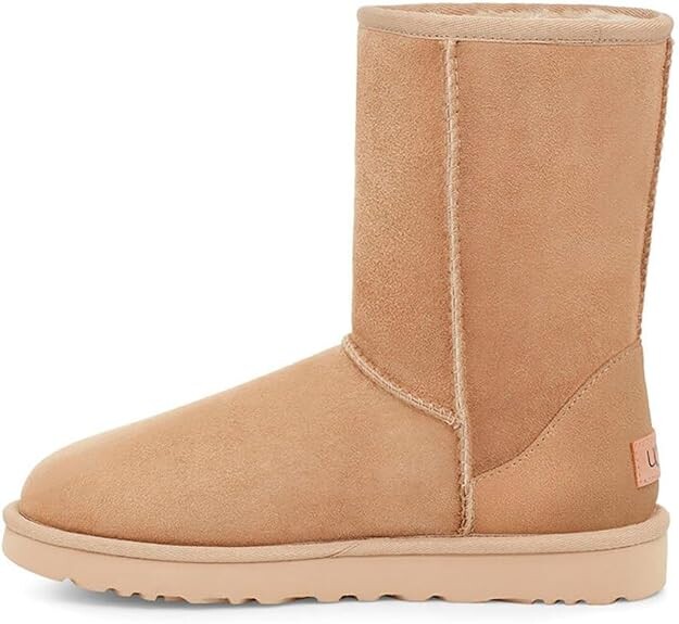 Угги женские UGG Classic Short II, светло-бежевый