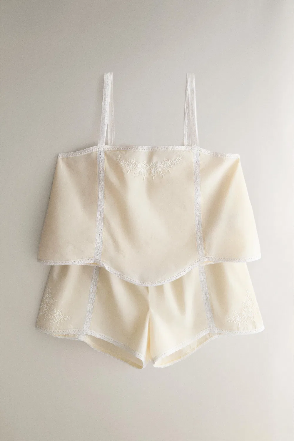 Хлопковые шорты с вышивкой и кружевом ZARA, Yellow — фото 4