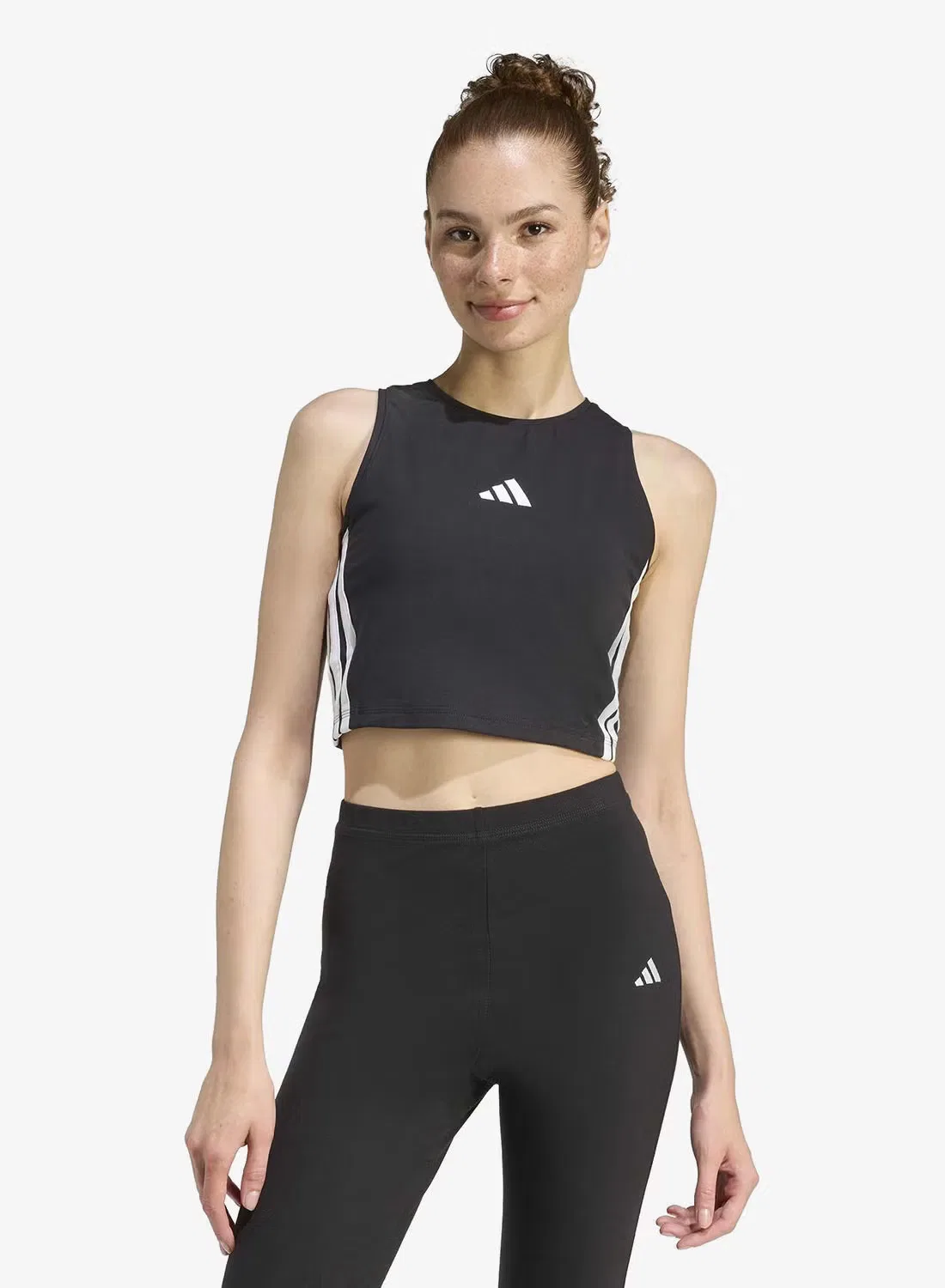 Майка-топ без рукавов с мягкой подкладкой Essentials 3-Stripes Adidas, черный