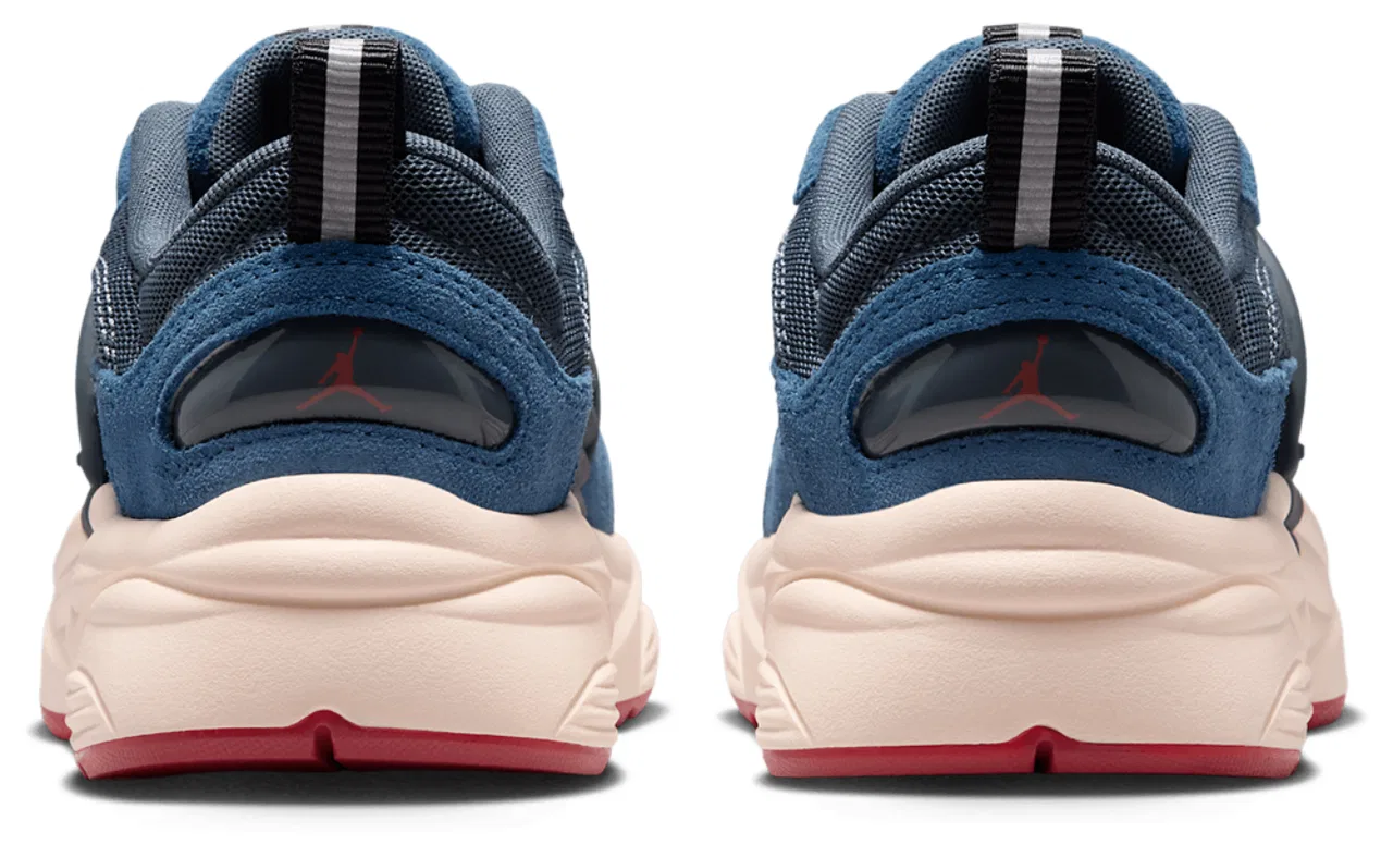 Детские кроссовки для мальчиков с дышащей сеткой и замшей Jordan Trunner O/S, True Blue/Kinetic Green/Blue Fox — фото 3