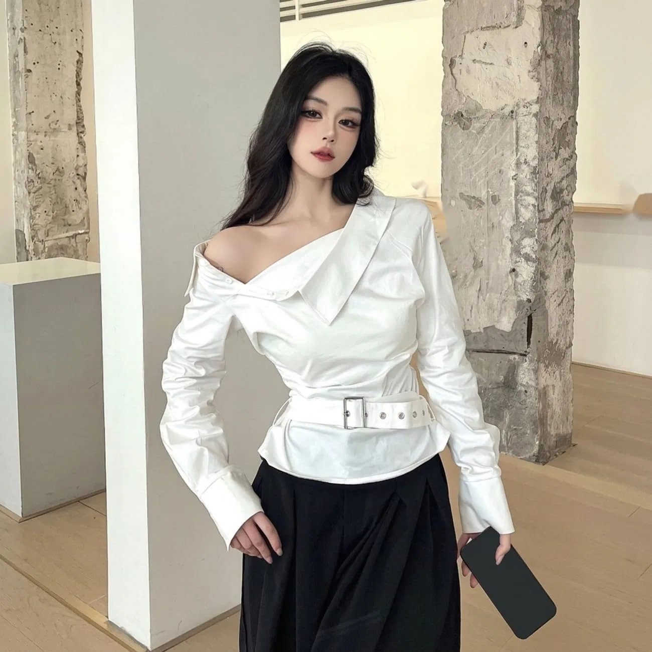 Блуза офф-шолдер асимметричная, белый — фото 2
