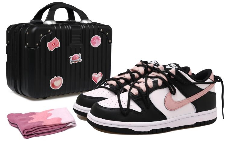 

Кроссовки Nike Dunk Skateboard Shoes Women's Low-Top Black Pink