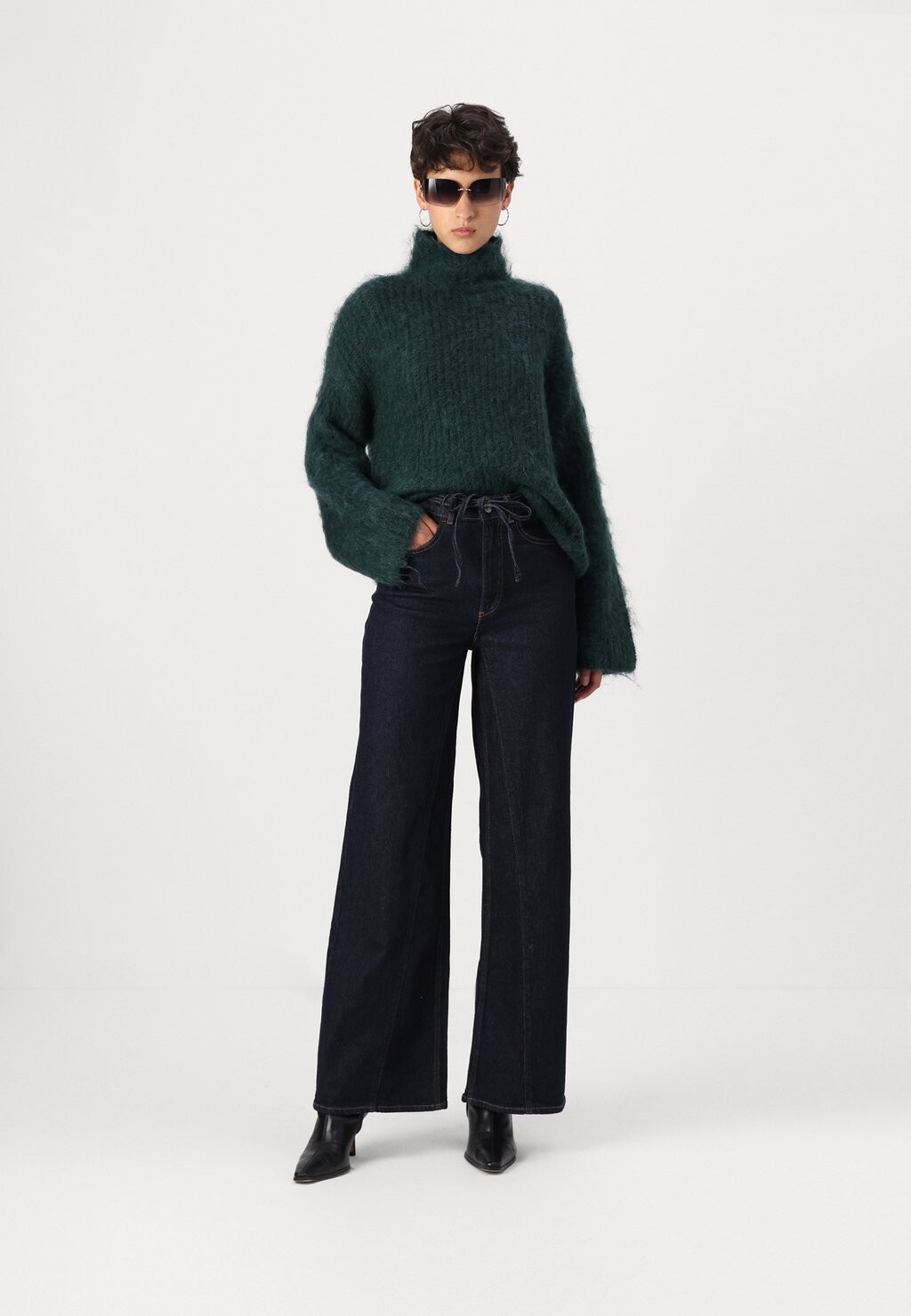 

Расклешенные джинсы MADDIE BELT WIDE Aware, темно-синий деним