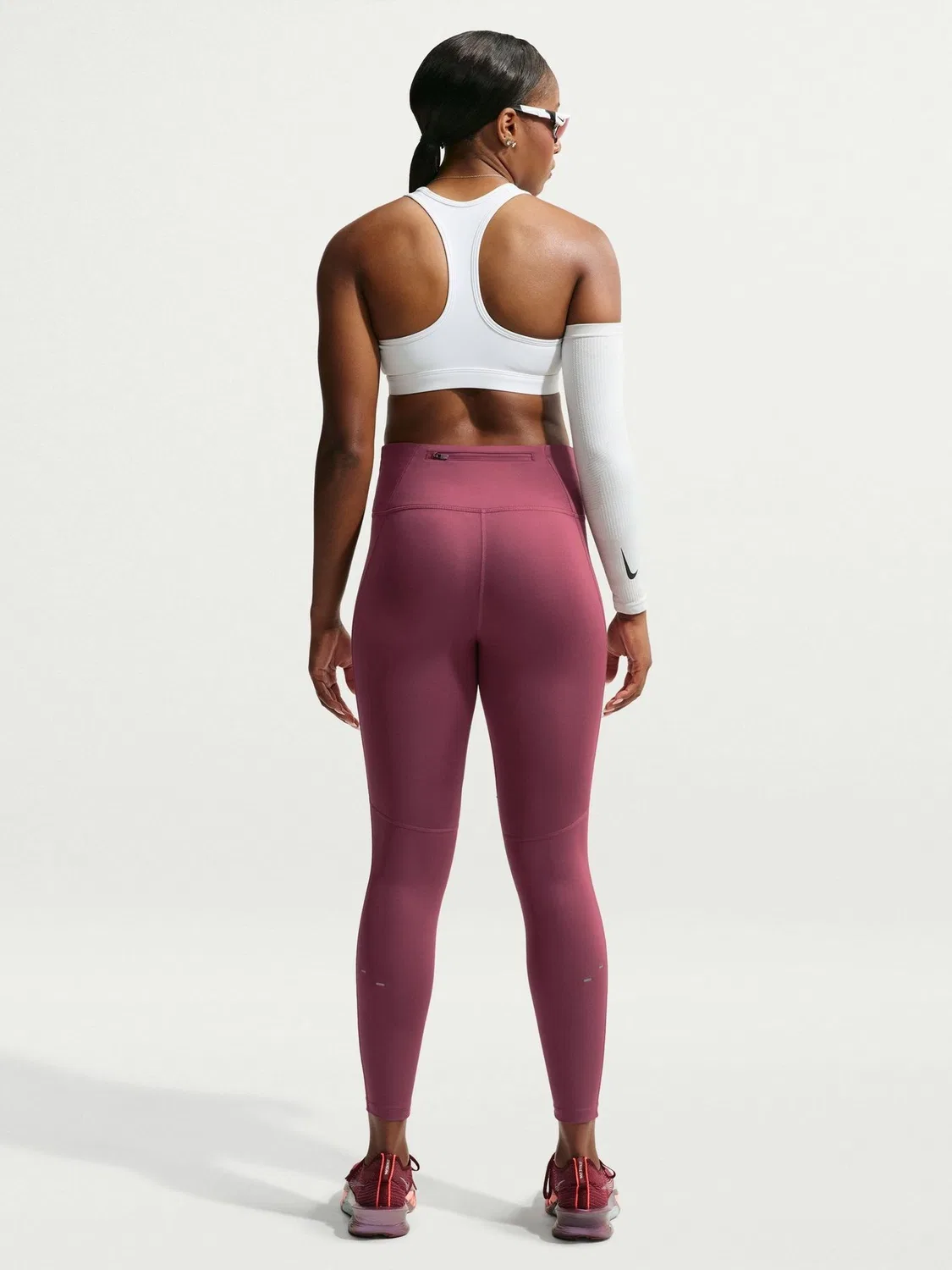 Леггинсы для бега Nike Tempo, Pink Smoke — фото 2