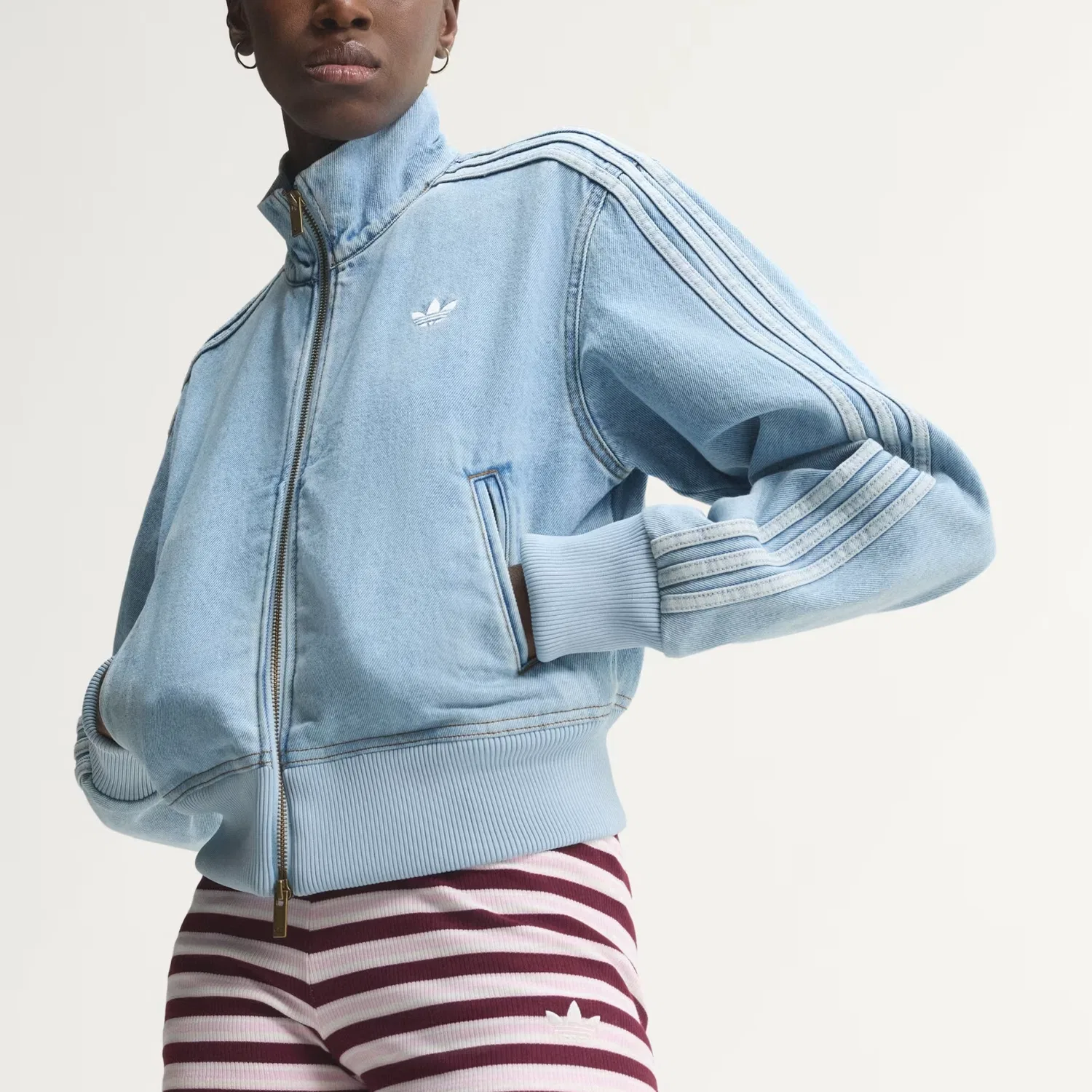 Женская джинсовая куртка с воротником-стойкой Light Denim Blue Adidas Originals — фото 4