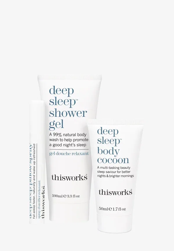 Набор для сна Deep Sleep Retreat Trio Gift Set This Works, состоящий из геля для душа (100 мл), лосьона для тела (50 мл) и спрея для подушки (35 мл)