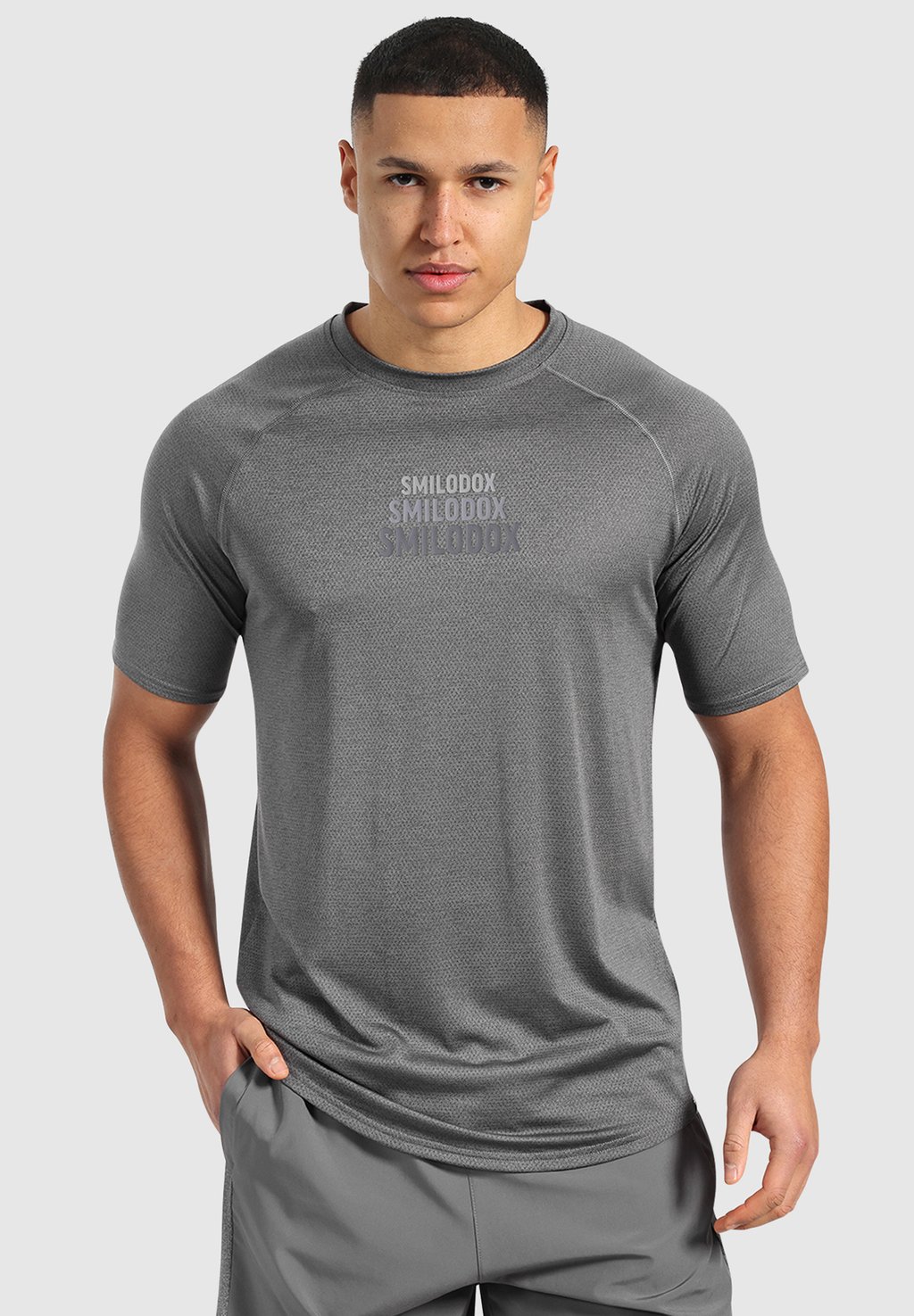 

Спортивная футболка POWERFIT TRIPLE Smilodox, антрацит