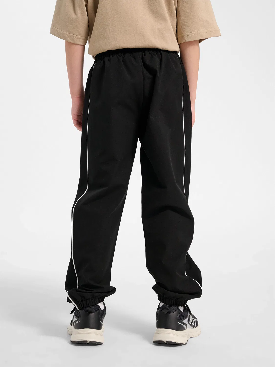 Детские спортивные штаны с регулируемой талией Hmljr Street Hummel, Schwarz — фото 2