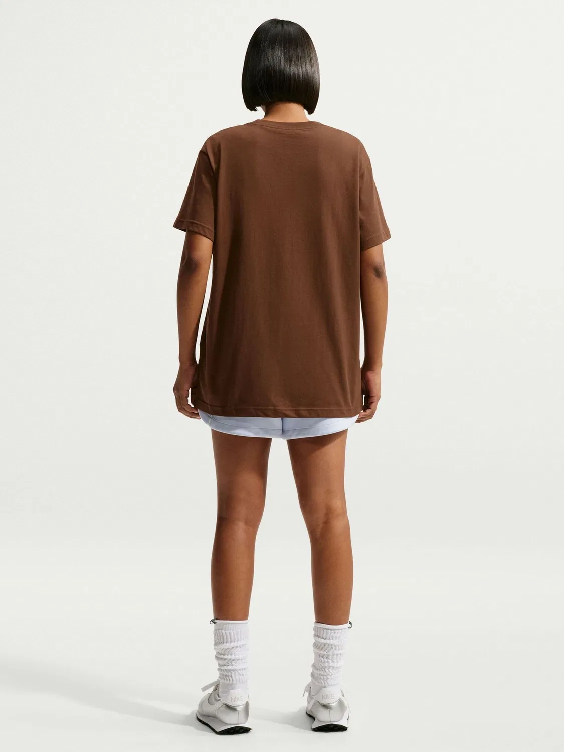 Футболка оверсайз Nike Sportswear Essential, Cacao Wow Brown — фото 3