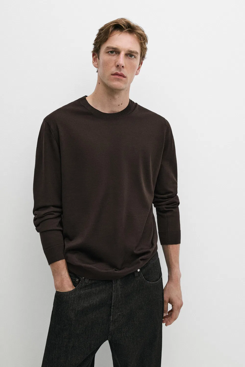 Свитер Massimo Dutti, круглый вырез, коричневый — фото 2