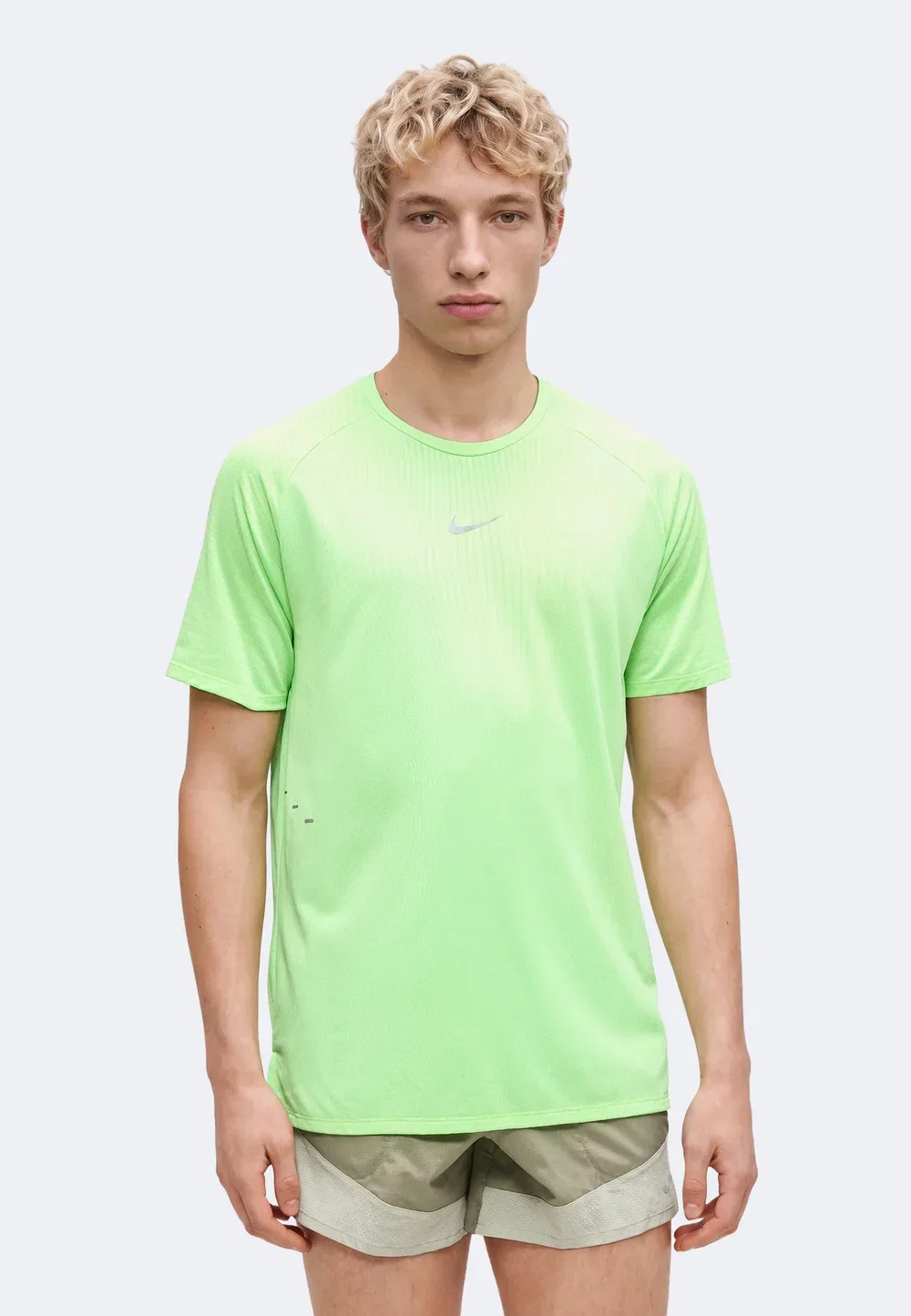 Футболка с принтом Stride Nike Performance, Volt/Light Silver-Coloured