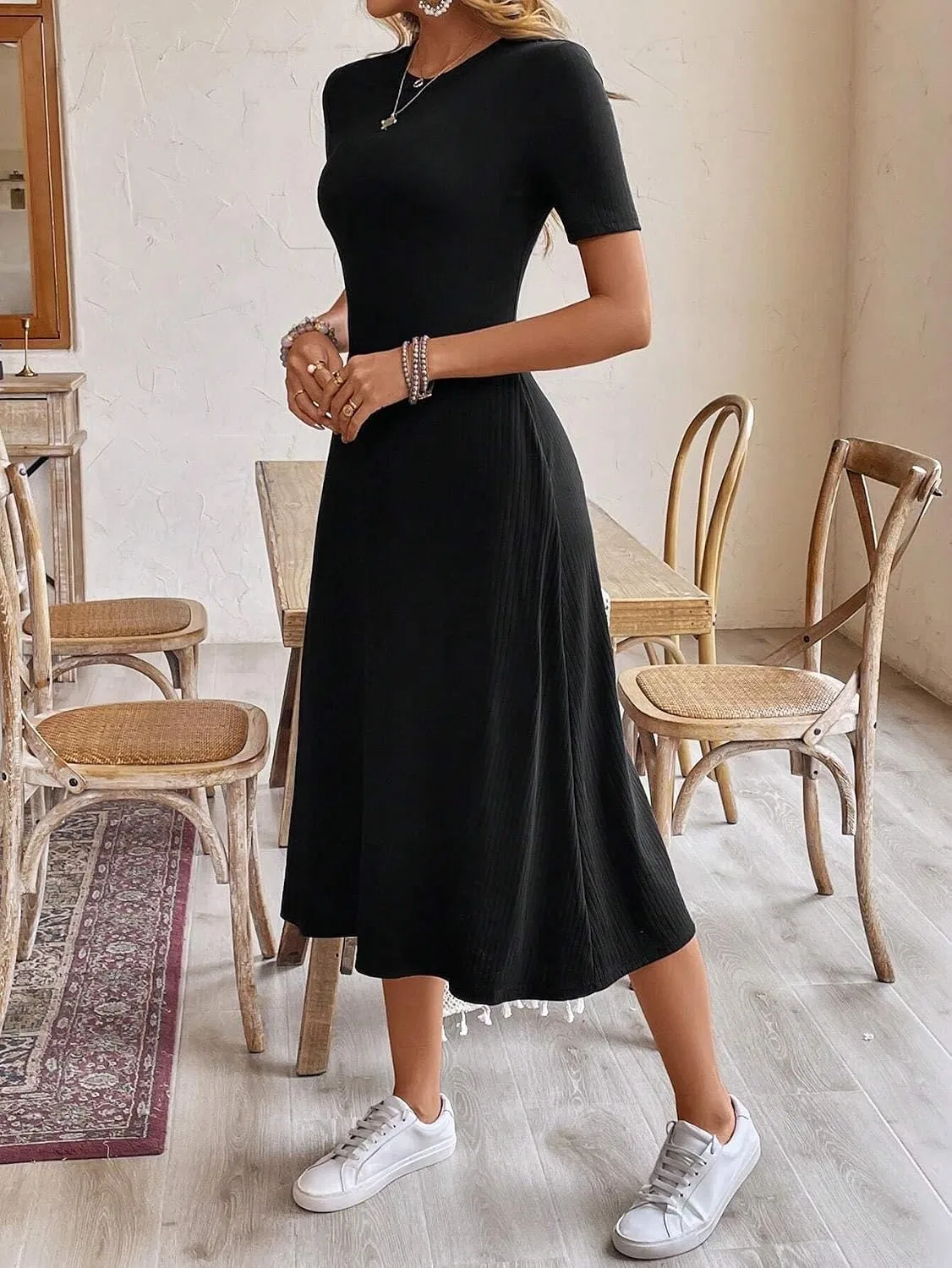 Женское повседневное платье миди A-силуэта с коротким рукавом, Black — фото 2