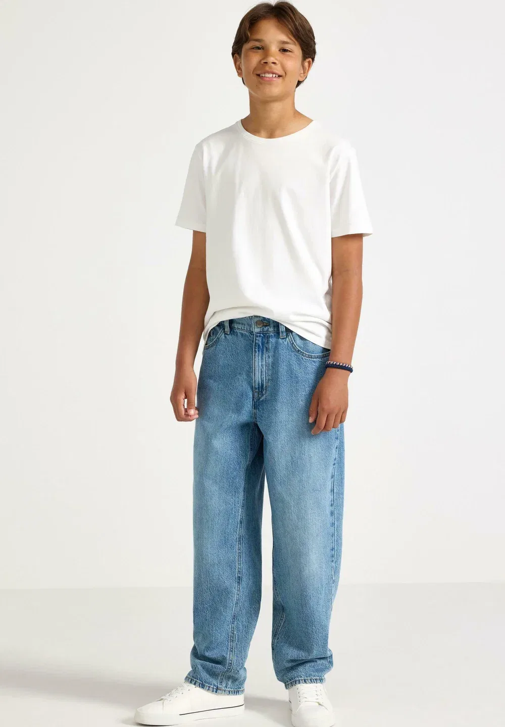 Свободные джинсы с обычной посадкой на талии - джинсы свободного кроя Lindex, Denim