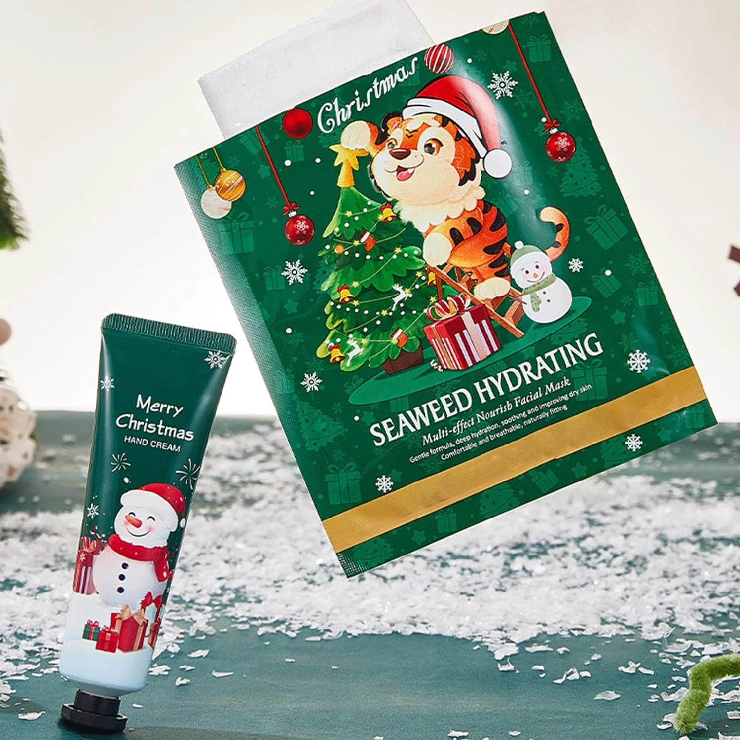 Набор для ухода за кожей, Christmas Skin Care Kit, Generisch, 3 предмета: крем для рук 30 г, бальзам для губ 7 г, маска для лица 25 мл — фото 2